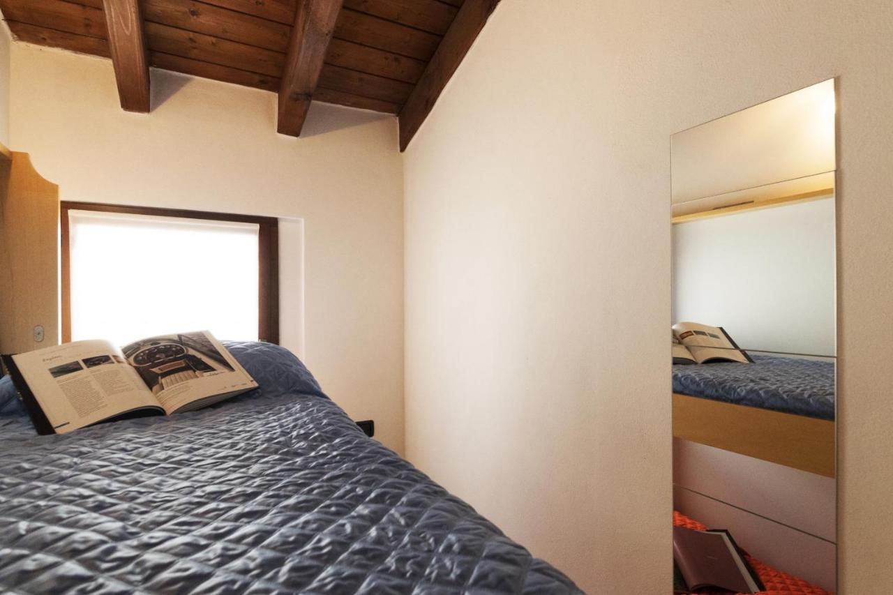 2-Bedroom Lakeview Apartment At The Lake Acquaseria Ngoại thất bức ảnh