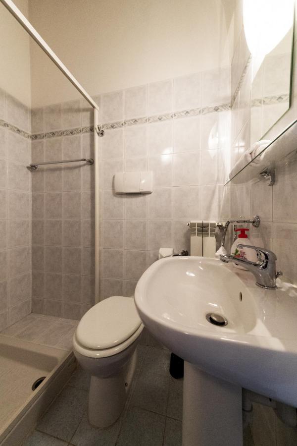 2-Bedroom Lakeview Apartment At The Lake Acquaseria Ngoại thất bức ảnh